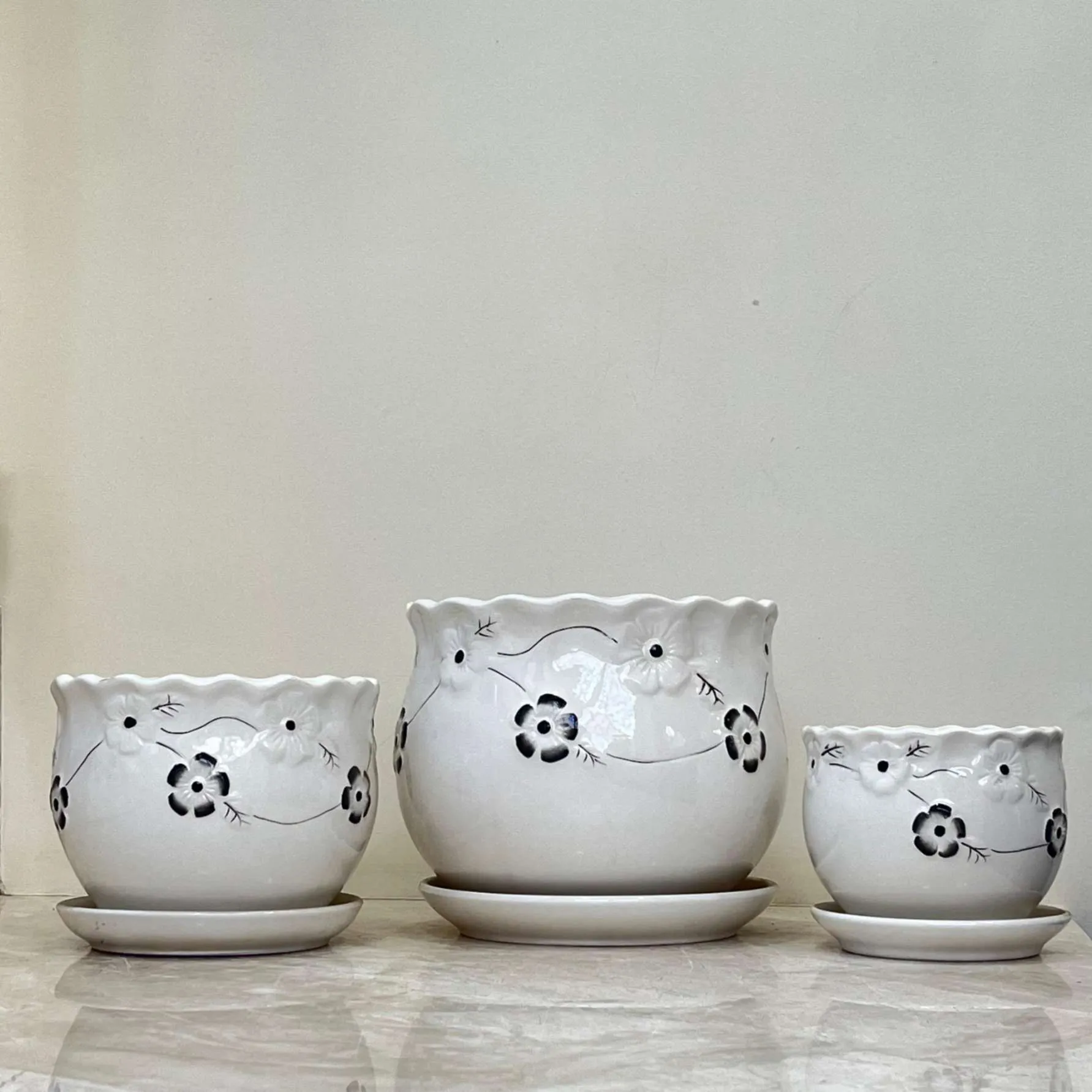 Elegant White Ceramic Pots with Black Floral Patterns (Set Of 3)