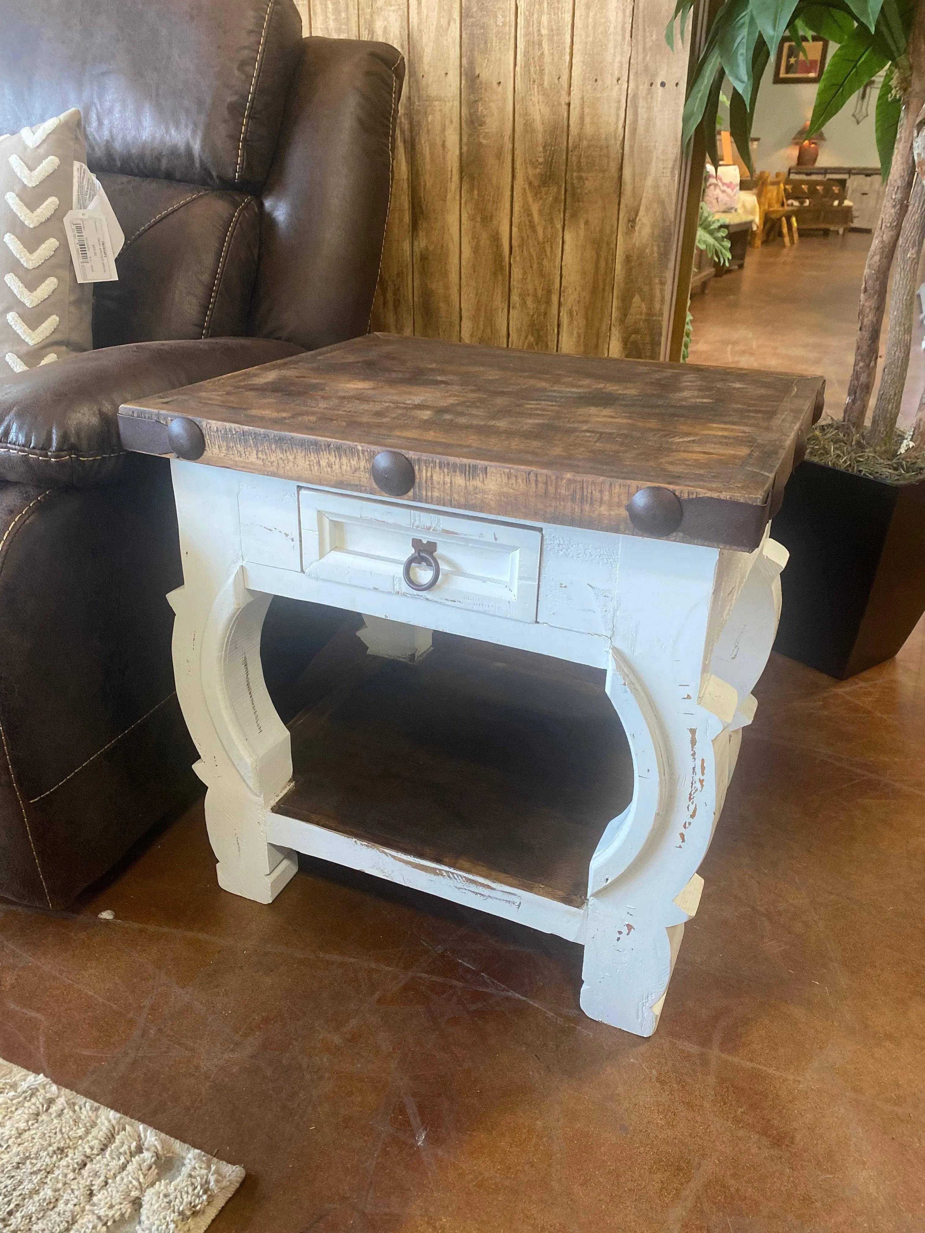 HONDO COFFEE TABLE SET WHITE DISTRESSED