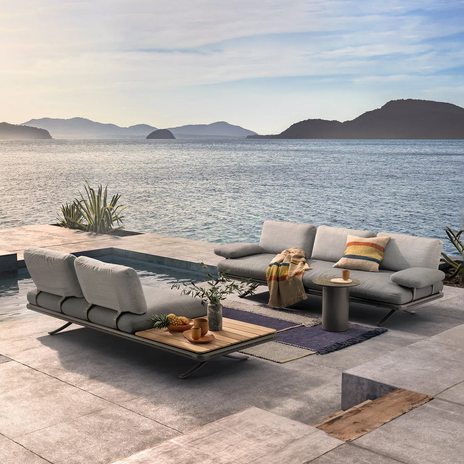 rolf benz | yoko 219 outdoor sofa | anthracite