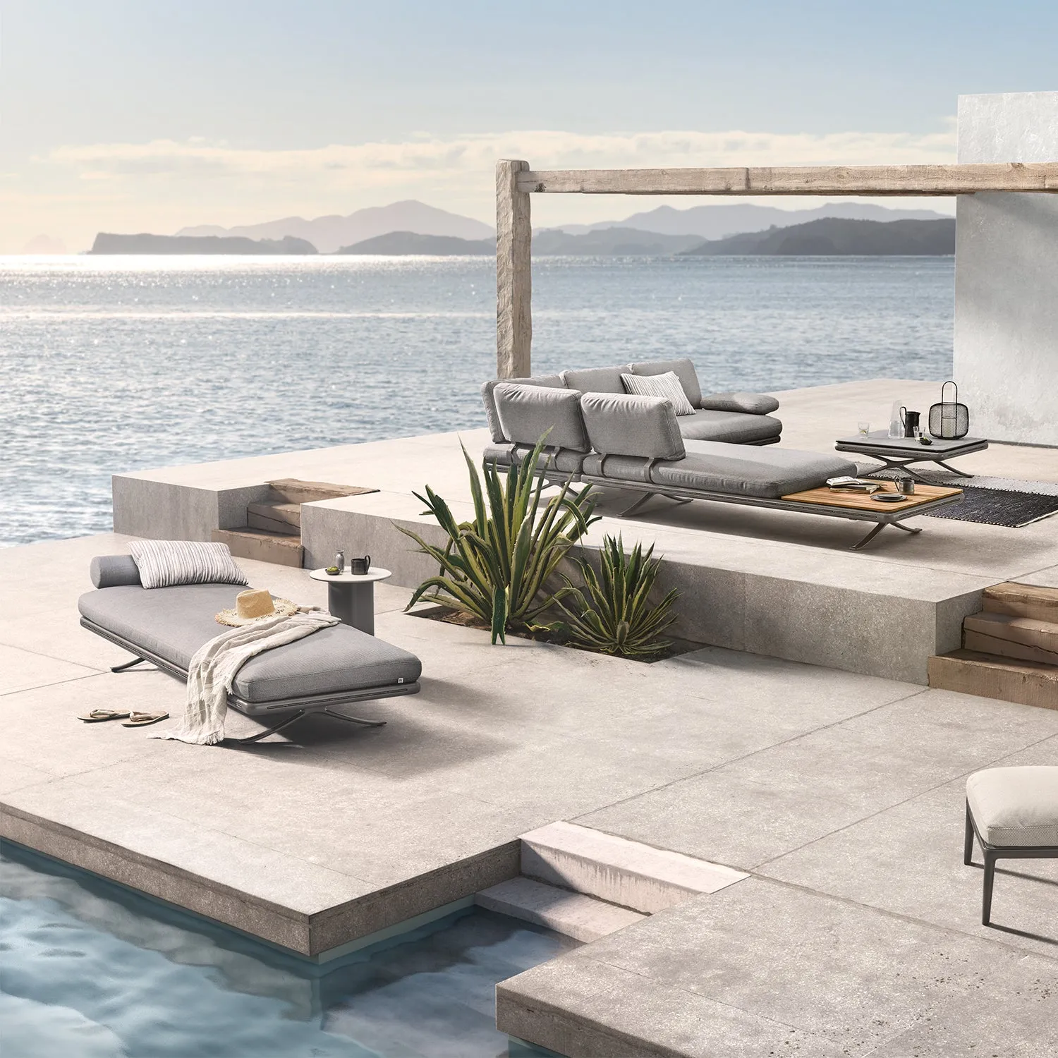 rolf benz | yoko 219 outdoor sofa | anthracite