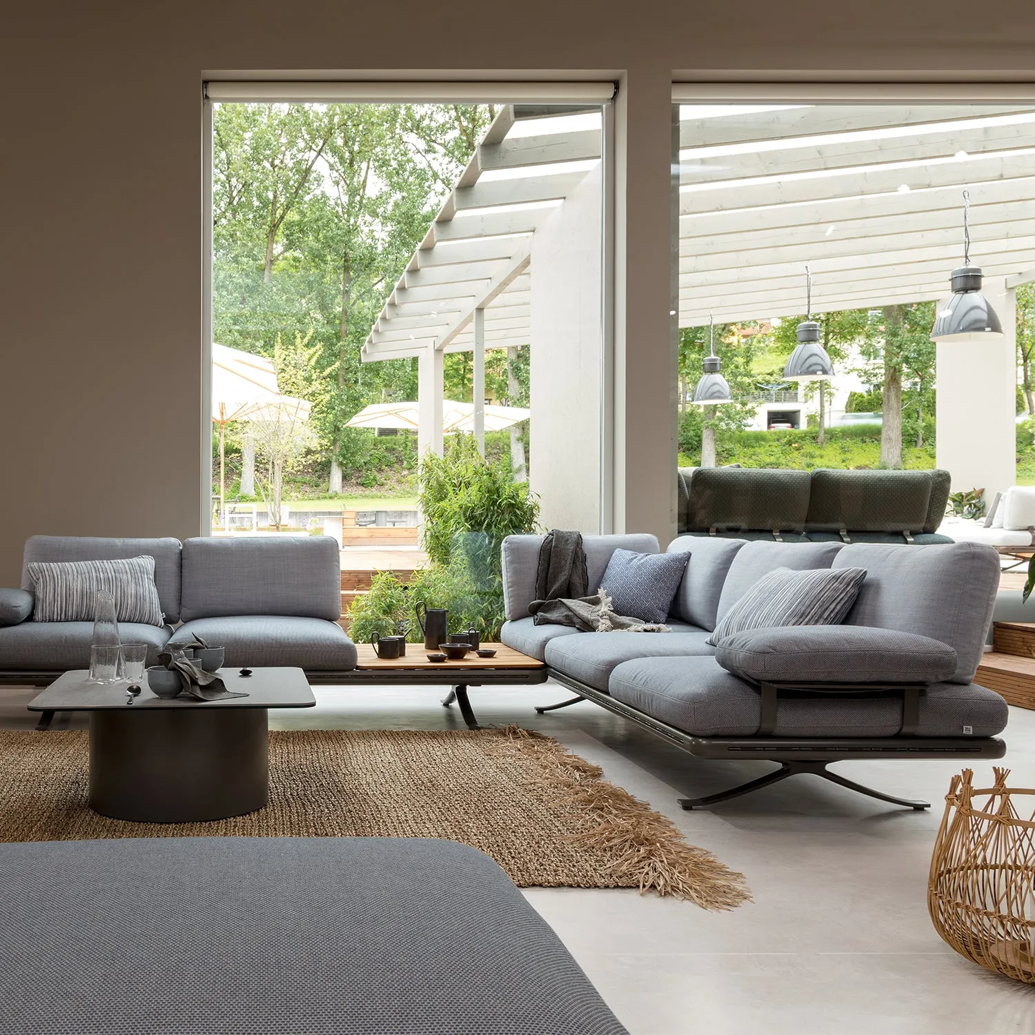 rolf benz | yoko 219 outdoor sofa | anthracite